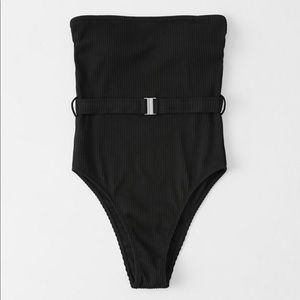 ✨NWT A&F BLACK ONE PIECE SWIMSUIT 🩱✨